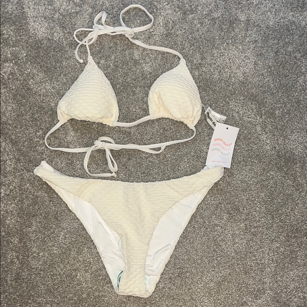 SOLD Dippin' Daisy's Cream Triangle Bikini Set